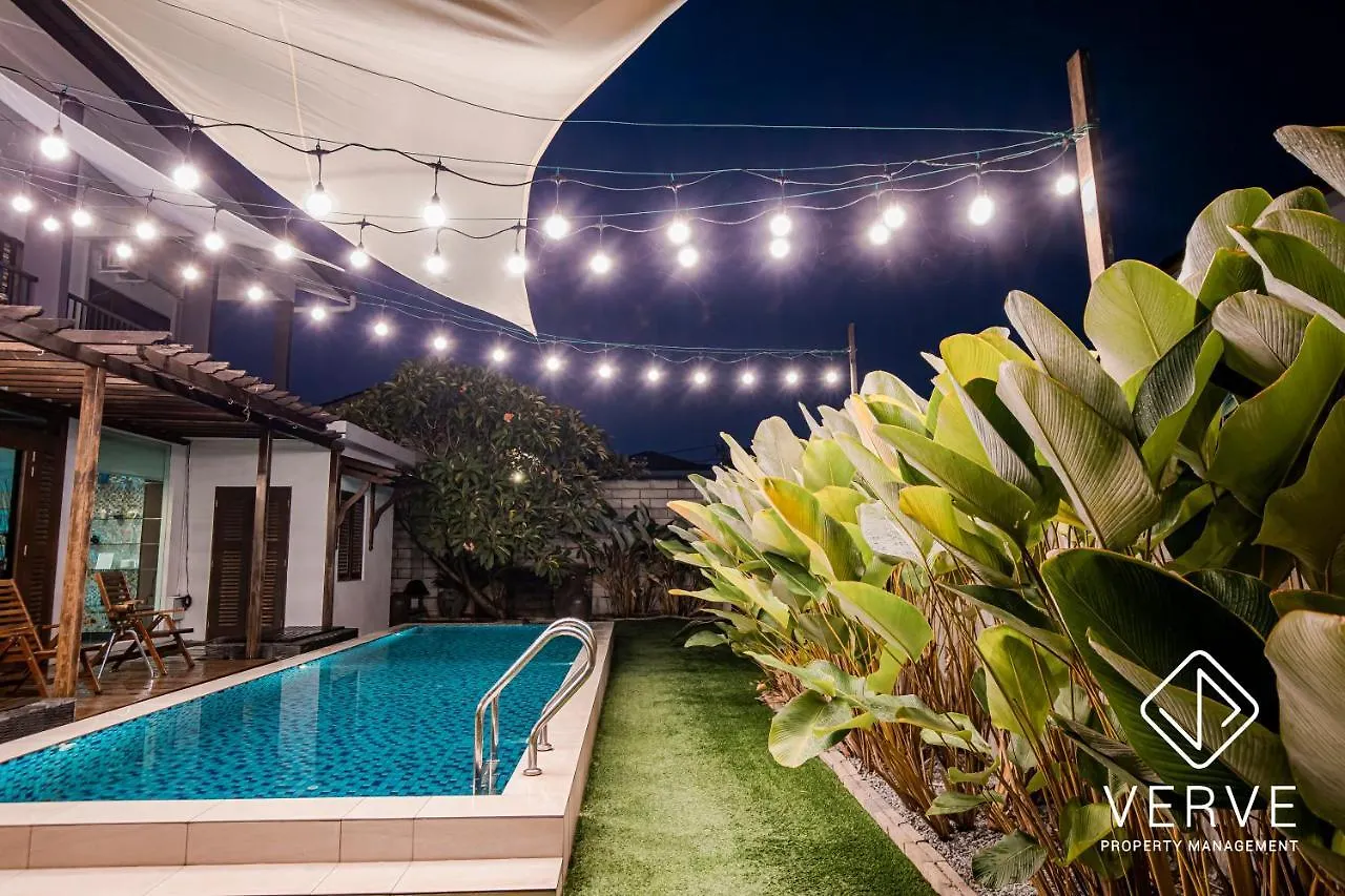 Ipoh 188 Private Pool Mansion By Verve 30 Pax Eech119 0*,  Malaysia